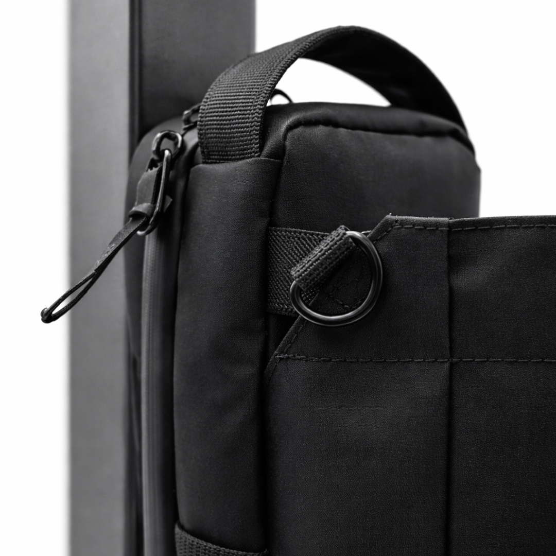 Magnetic Gym Bag - Keep Your Items Off The Floor